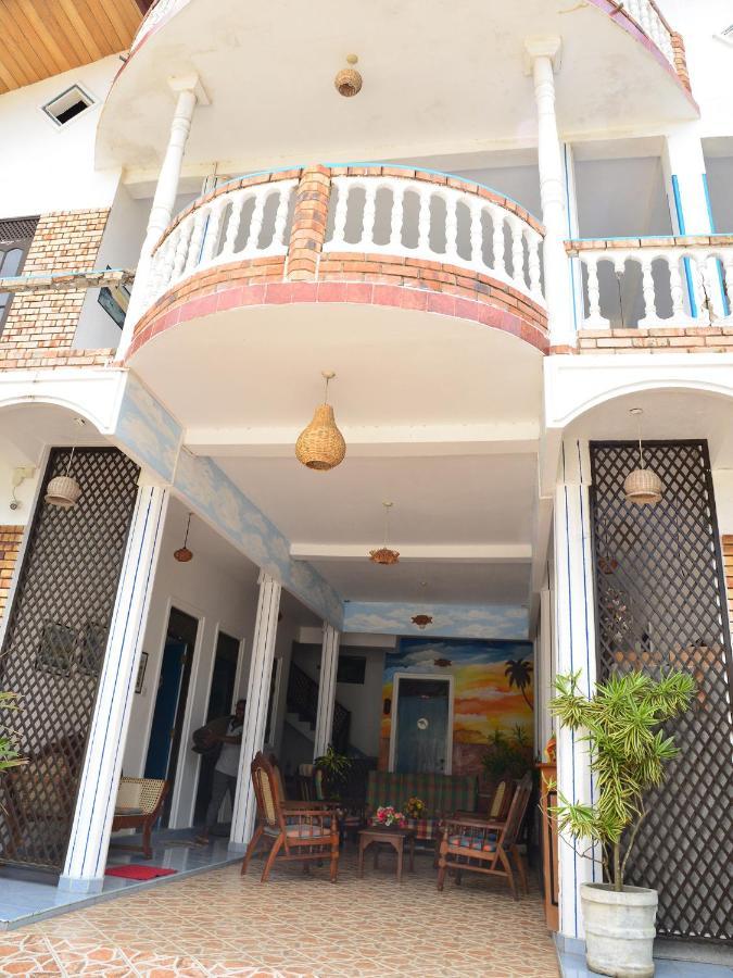 Hotel Happy Tuna هيكادوفا المظهر الخارجي الصورة